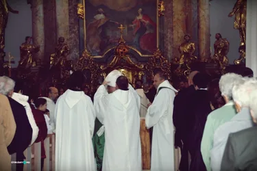 Megújulás utáni első Hálaadó Szentmise