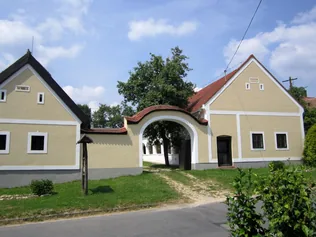 Helyi értékőrzés összefogással borítóképe