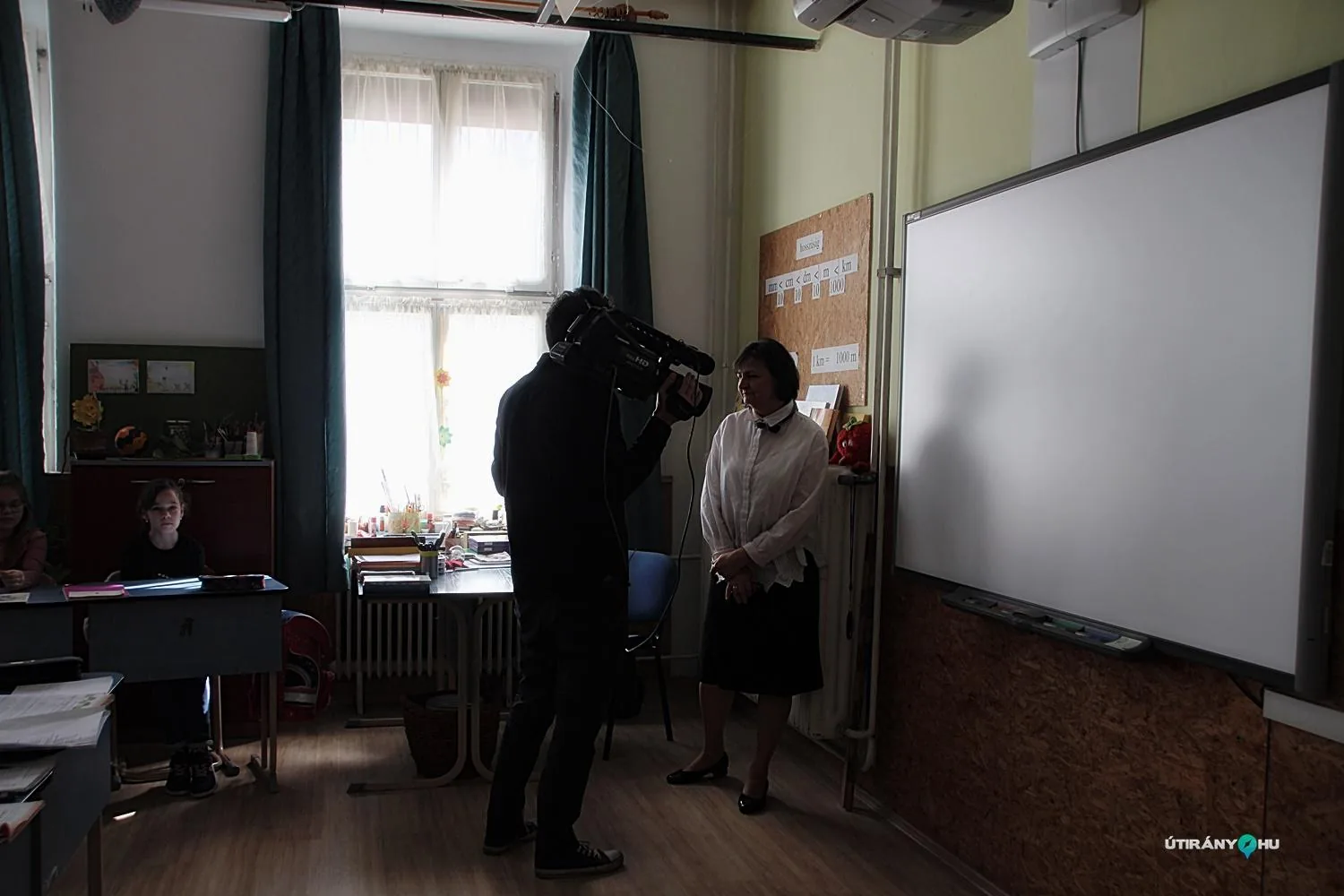 2019.03. Iskolánkban forgatott az Útirány.hu csapata