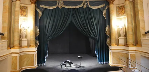 'Lackfi János: Az öreg pokróc ÚJRA' cikk borítóképe