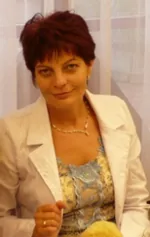 Pék Lászlóné Andrea - Biztosításközvetítő