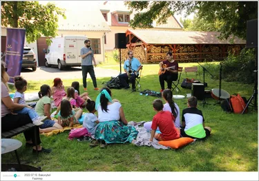 Fotók, Útirány.hu: