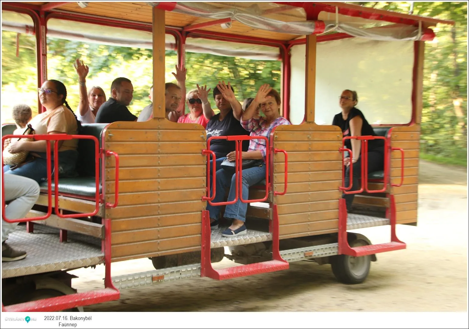 Fotók, Útirány.hu: