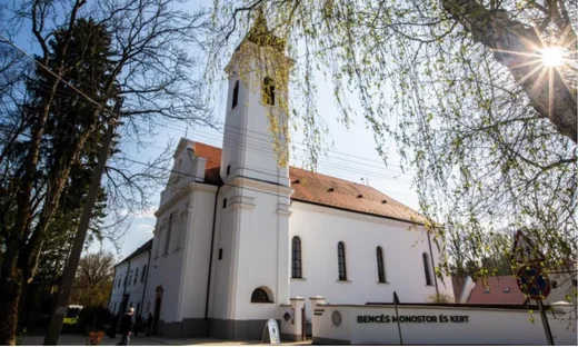 'Csendes séta és Bencések Bakonybélben' cikk borítóképe