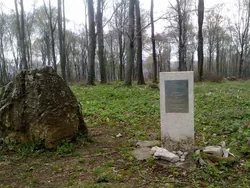 Emlékművek borítóképe