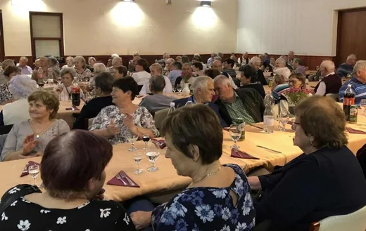 'Szívből jövő Idősek Napi ünneplés Bakonybélben' cikk borítóképe