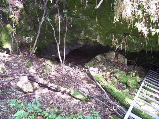 'Nagy-pénzlik barlang' cikk borítóképe