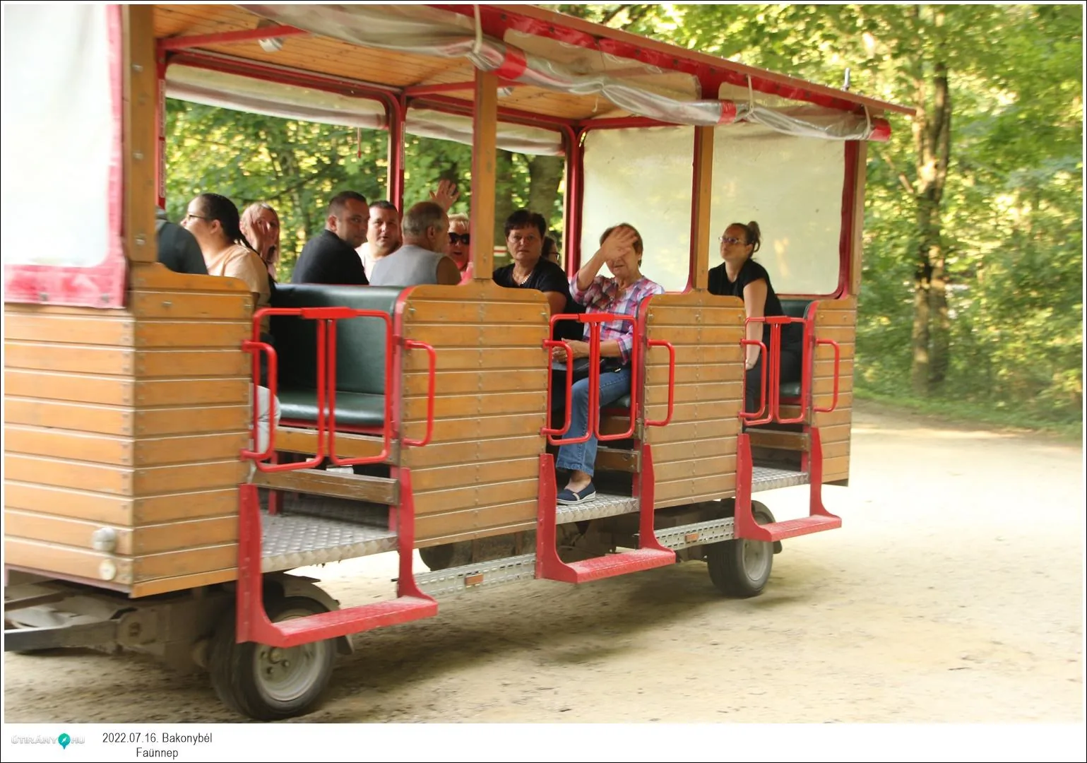 Fotók, Útirány.hu: