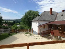 Diófa Vendégház borítóképe