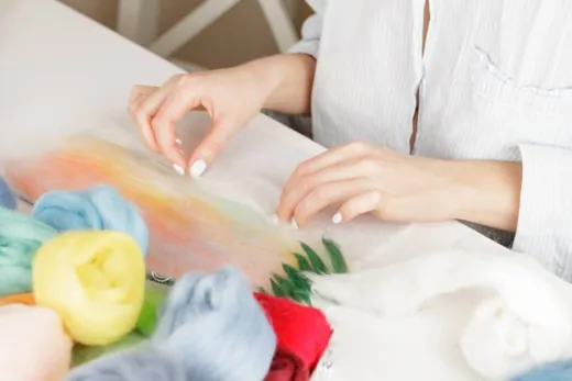 'Kiállítás nemezelő és hímző szakkörök munkáiból' cikk borítóképe